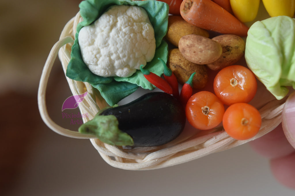 Miniature Veggies fridge magnet/collectible